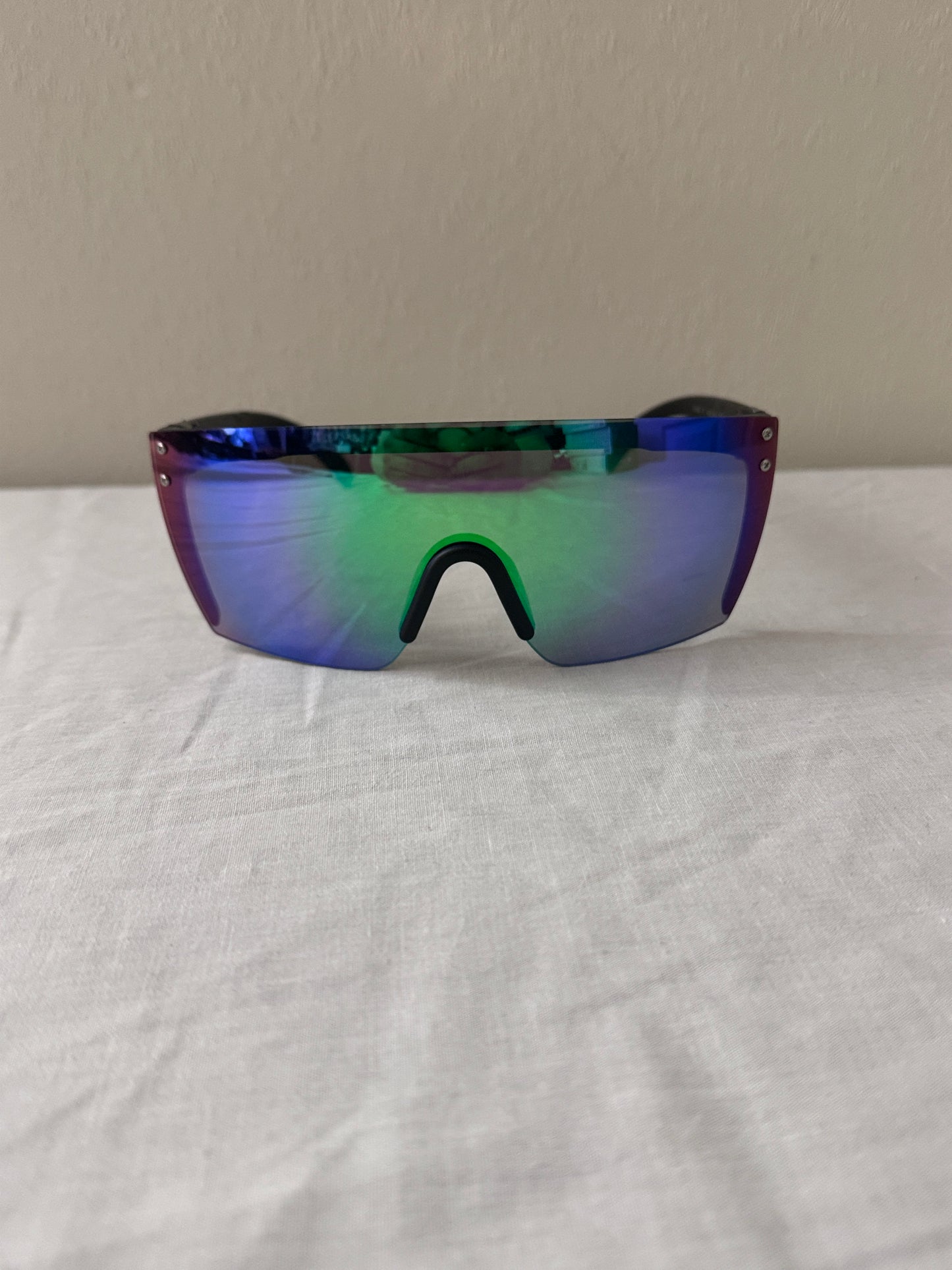 Laser heats Unisex Large Shield Rimless Sunglasses