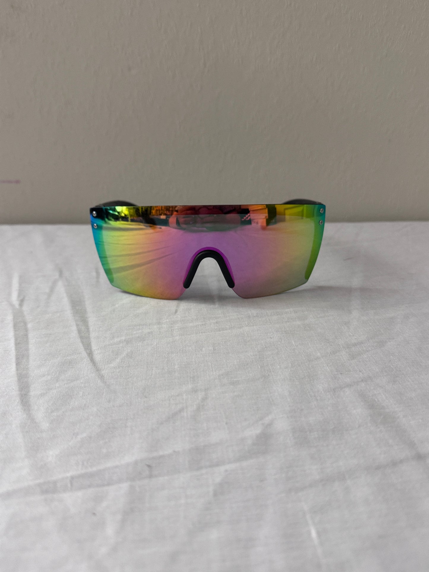 Laser heats Unisex Large Shield Rimless Sunglasses