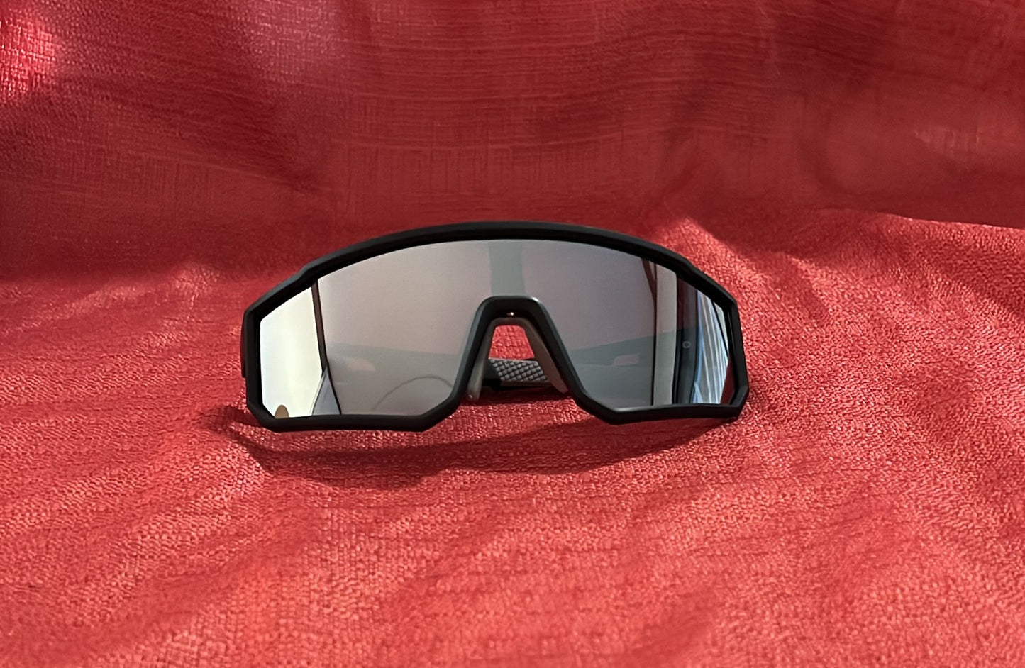 Sport sunglasses 😎 cycling/beach heat Nice Sun Shades/ Polarized