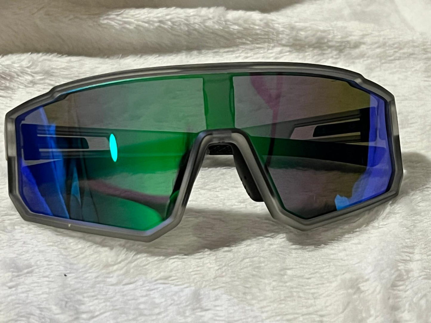 Sport sunglasses 😎 cycling/beach heat Nice Sun Shades/ Polarized